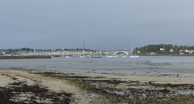 Pont de Kerisper et port de la Trinité-sur-Mer, point de départ de la randonnée